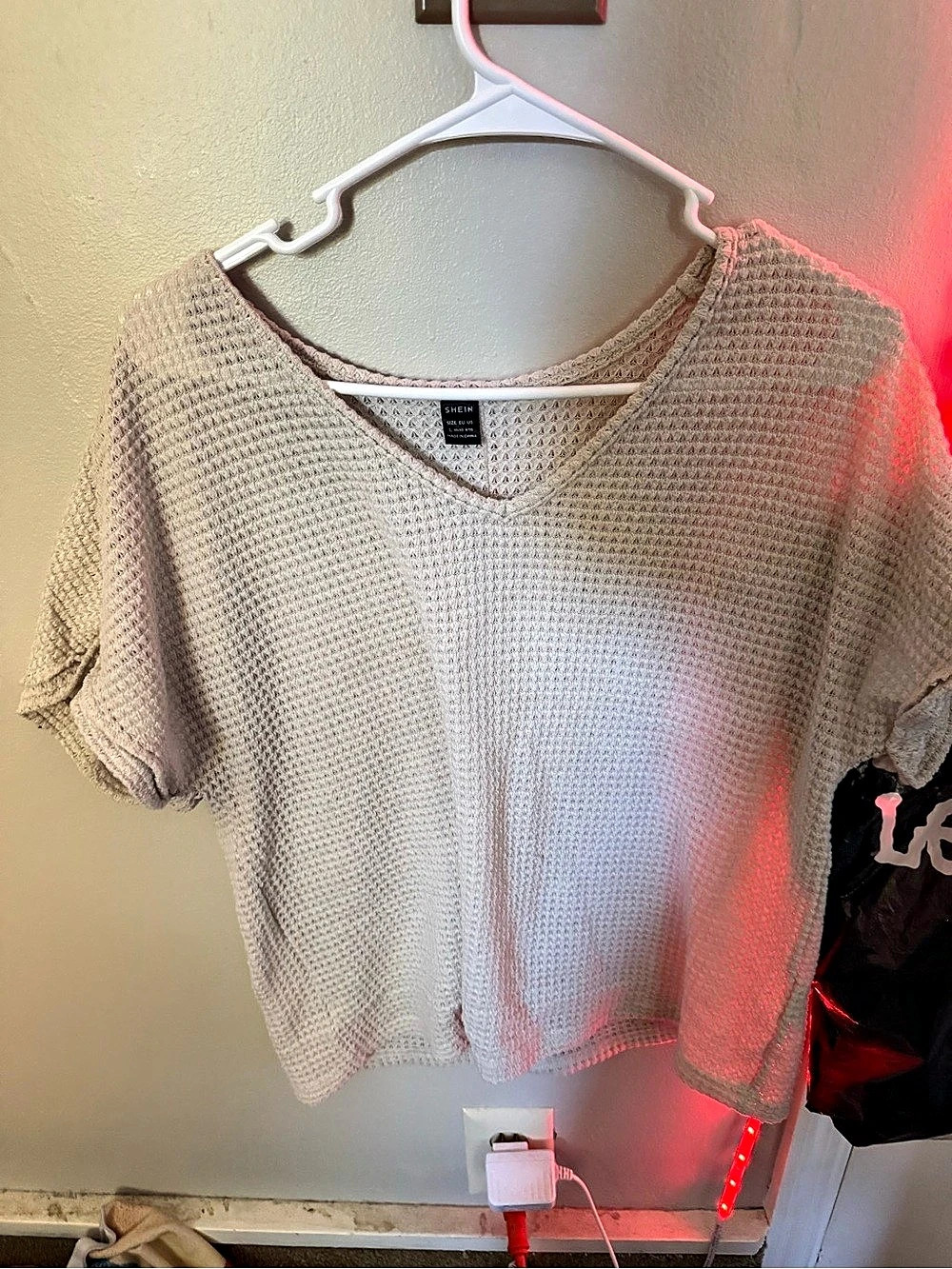 SHEIN Short Sleeve Knit Top in White Size Medium Like New